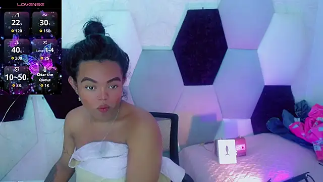 KayleighDreams  online show from February 15, 3:58 am