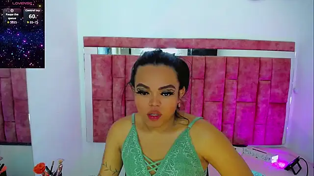 KayleighDreams  online show from March 28, 4:12 am