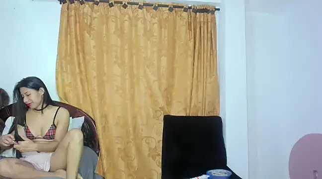 Lissa petite online show from March 3, 1:10 am