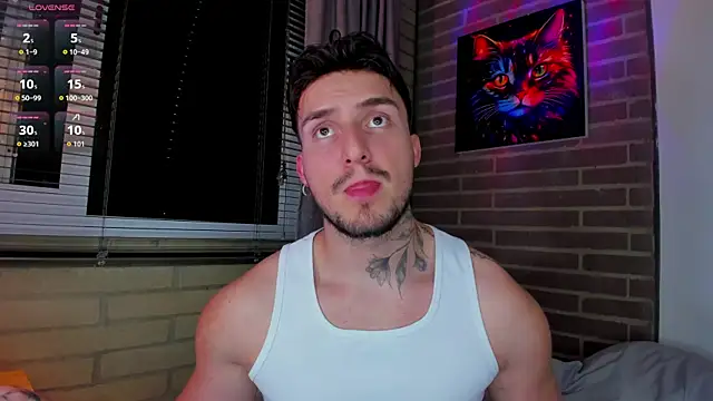 Snapshot of liam_oficial02 chatting on July 14, 2:27 am liam oficial02 online show from July 14, 2:27 am
