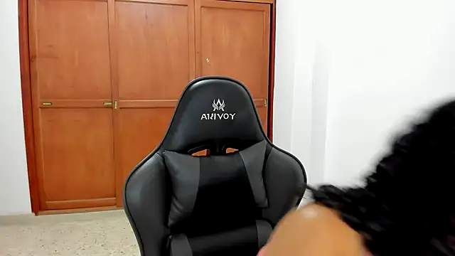 Snapshot of avellanatammy chatting on December 7, 1:47 am avellanatammy online show from December 7, 1:47 am