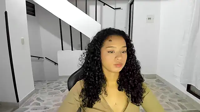 Snapshot of avellanatammy chatting on January 23, 11:05 pm avellanatammy online show from January 23, 11:05 pm