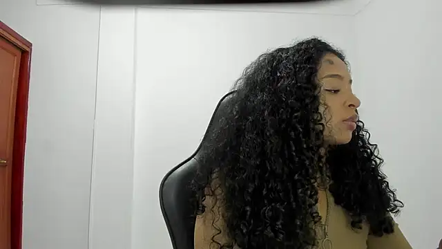 Snapshot of avellanatammy chatting on September 14, 9:14 pm avellanatammy online show from September 14, 9:14 pm