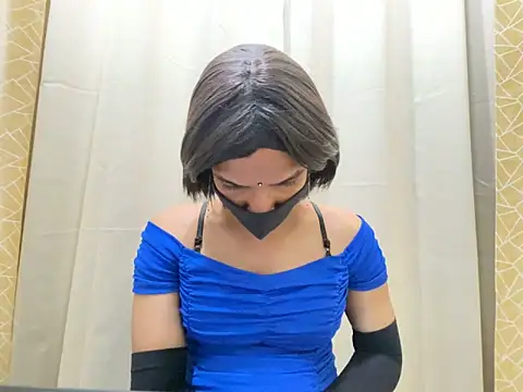 TransLisa7 online show from April 23, 9:39 pm
