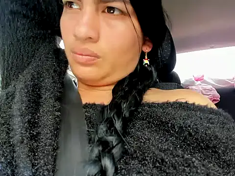 SamanthaBeke online show from April 6, 7:48 pm