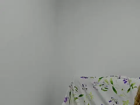 Snapshot of SamanthaBeke chatting on April 30, 11:38 am SamanthaBeke online show from April 30, 11:38 am