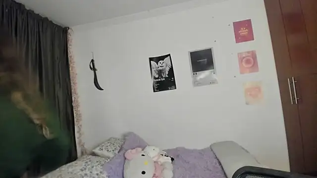 StephaniFox online show from April 14, 12:49 am