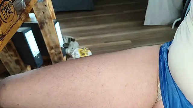 Snapshot of twinkish_90 chatting on September 17, 8:16 am twinkish 90 online show from September 17, 8:16 am