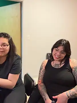 miacanela xo online show from December 17, 3:12 am