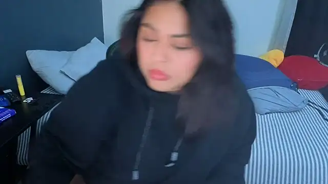 miacanela xo online show from March 15, 11:33 pm