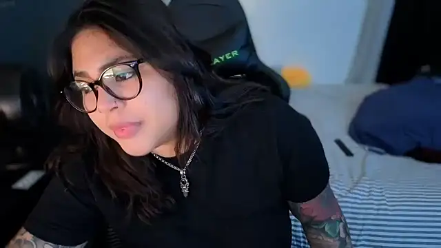 miacanela xo online show from April 22, 1:41 am