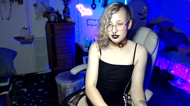 Bigbearnbunnyboy online show from March 10, 5:12 am
