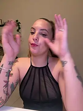 Snapshot of LiliMorganxxx chatting on June 25, 9:30 pm LiliMorganxxx online show from June 25, 9:30 pm