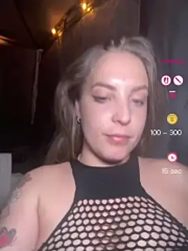 Snapshot of LiliMorganxxx chatting on July 28, 8:52 pm LiliMorganxxx online show from July 28, 8:52 pm