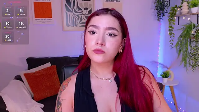 Snapshot of ViolettCastel chatting on April 27, 12:41 am ViolettCastel online show from April 27, 12:41 am