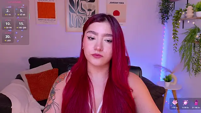 Snapshot of ViolettCastel chatting on April 29, 10:38 pm ViolettCastel online show from April 29, 10:38 pm