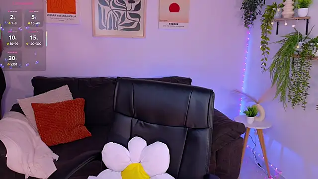 Snapshot of ViolettCastel chatting on April 30, 8:57 pm ViolettCastel online show from April 30, 8:57 pm