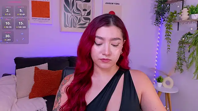 Snapshot of ViolettCastel chatting on May 12, 8:06 pm ViolettCastel online show from May 12, 8:06 pm