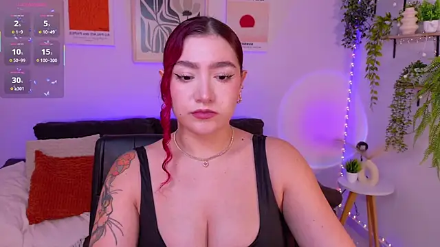 Snapshot of ViolettCastel chatting on May 23, 10:58 pm ViolettCastel online show from May 23, 10:58 pm