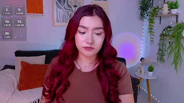 Snapshot of ViolettCastel chatting on June 4, 10:16 pm ViolettCastel online show from June 4, 10:16 pm