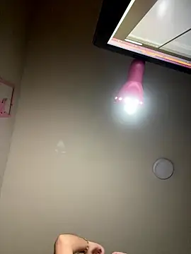 Kimmymadison- online show from January 17, 4:50 am