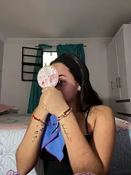 Kimmymadison- online show from March 18, 7:50 pm