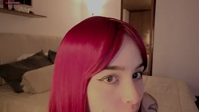 Snapshot of Roxxy_mora chatting on October 3, 9:34 pm Roxxy mora online show from October 3, 9:34 pm