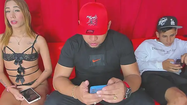 Snapshot of Extreme_Team8 chatting on February 1, 4:35 am Extreme Team8 online show from February 1, 4:35 am