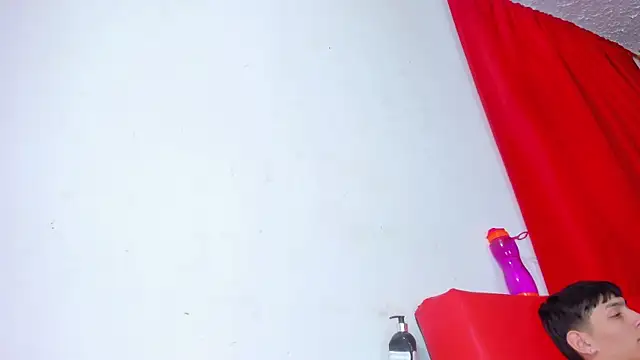 Snapshot of Extreme_Team8 chatting on February 21, 8:07 am Extreme Team8 online show from February 21, 8:07 am