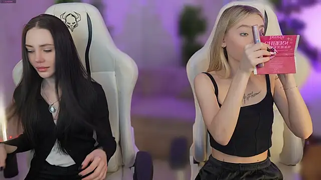 Snapshot of Sara_Tranquil chatting on February 21, 11:22 am Sara Tranquil online show from February 21, 11:22 am