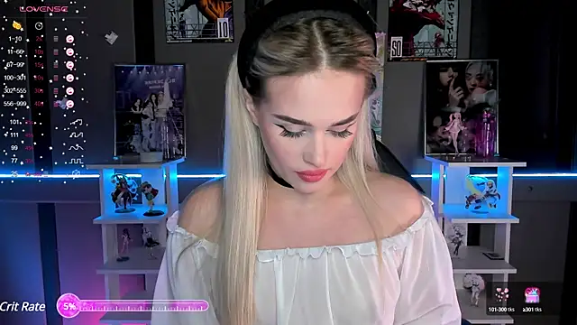 Snapshot of Ellen_Soft chatting on December 11, 5:15 pm Ellen Soft online show from December 11, 5:15 pm