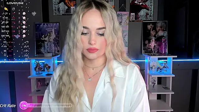 Snapshot of Ellen_Soft chatting on December 12, 5:26 pm Ellen Soft online show from December 12, 5:26 pm