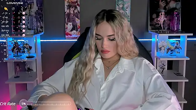 Snapshot of Ellen_Soft chatting on December 12, 8:32 pm Ellen Soft online show from December 12, 8:32 pm