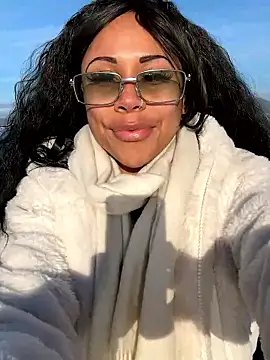 HaileyDiana online show from January 13, 1:49 pm