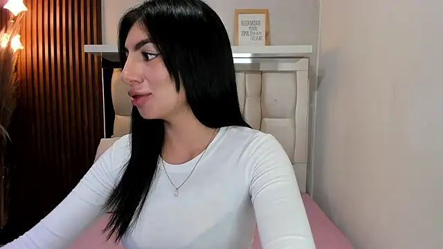 ANTONELLA  ROUSE  online show from January 16, 8:25 pm