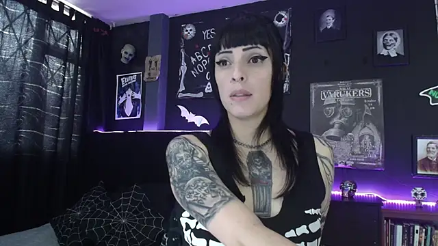 Snapshot of Goddess_Mortem chatting on April 27, 5:55 pm Goddess Mortem online show from April 27, 5:55 pm