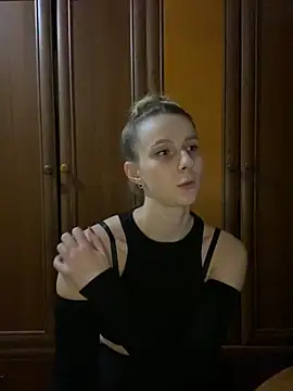 Snapshot of Ameli_Li chatting on December 1, 9:59 pm Ameli Li online show from December 1, 9:59 pm