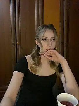 Snapshot of Ameli_Li chatting on January 22, 12:16 am Ameli Li online show from January 22, 12:16 am