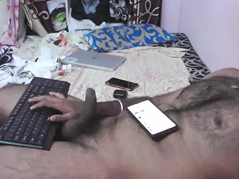 Snapshot of sanik_2428 chatting on February 3, 12:25 pm sanik 2428 online show from February 3, 12:25 pm