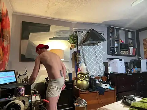 trash4cash online show from February 7, 7:45 am