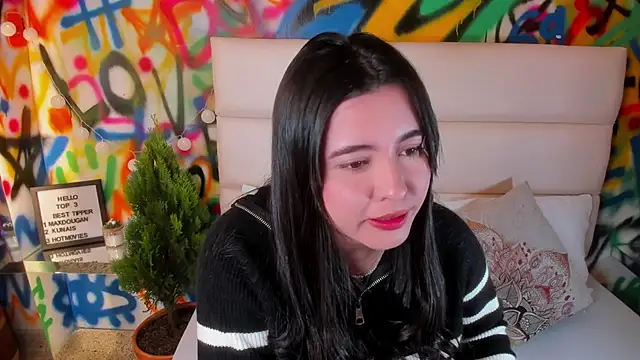 Liana Bernocchi online show from November 14, 9:02 pm