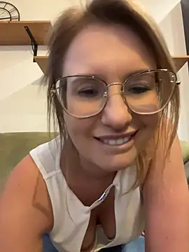 Snapshot of Vanilladreams chatting on June 14, 6:54 pm Vanilladreams online show from June 14, 6:54 pm