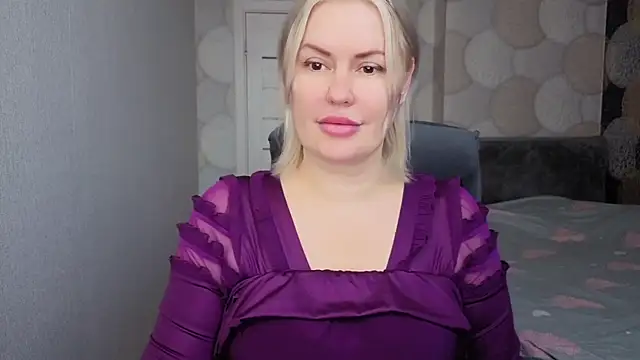 Snapshot of natusik chatting on June 20, 1:52 am natusik online show from June 20, 1:52 am