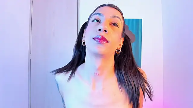 sofiaa grey  online show from April 3, 12:14 pm