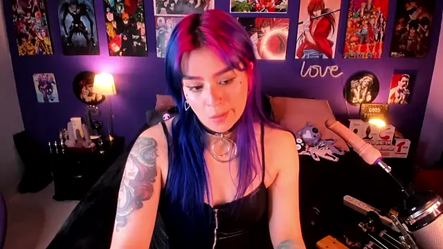 Snapshot of anne_cross chatting on February 1, 3:19 am anne cross online show from February 1, 3:19 am