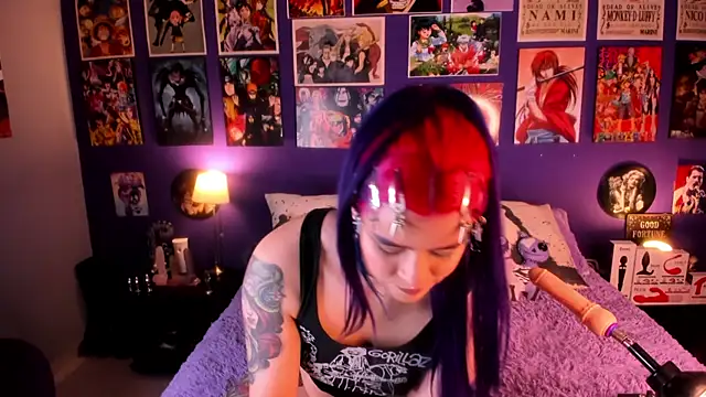 Snapshot of anne_cross chatting on March 6, 1:05 am anne cross online show from March 6, 1:05 am