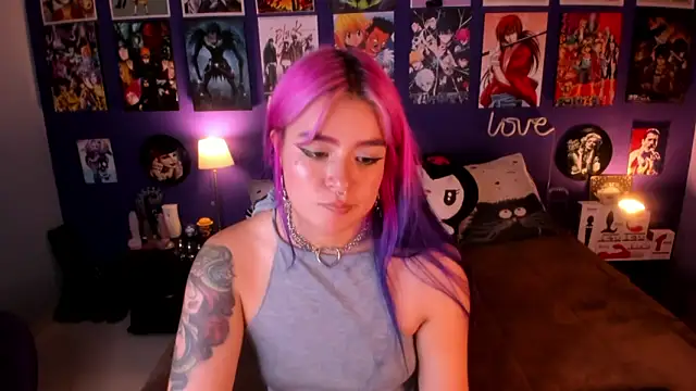 Snapshot of anne_cross chatting on November 5, 3:39 am anne cross online show from November 5, 3:39 am