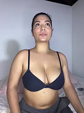 Snapshot of DashaStar chatting on March 19, 3:09 am DashaStar online show from March 19, 3:09 am