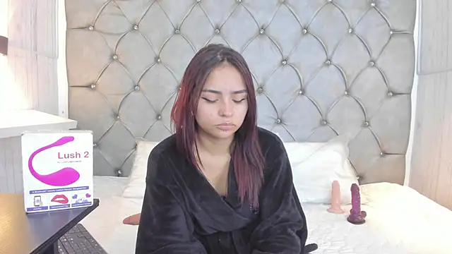 leigh-angels online show from December 30, 10:55 pm