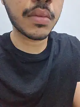 alesssterling online show from April 18, 3:43 am